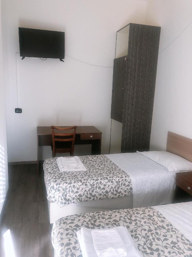 New Family Inn Перо Экстерьер фото